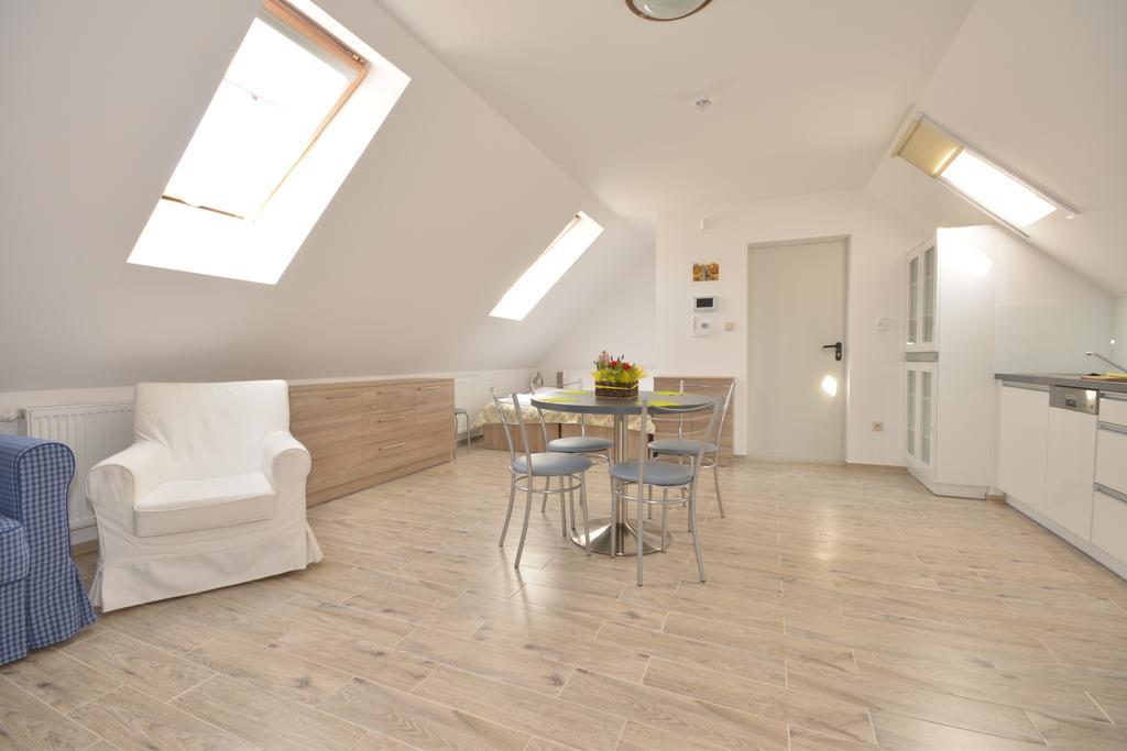 Poduszka Zielony Dom Apartment Stronie Slaskie